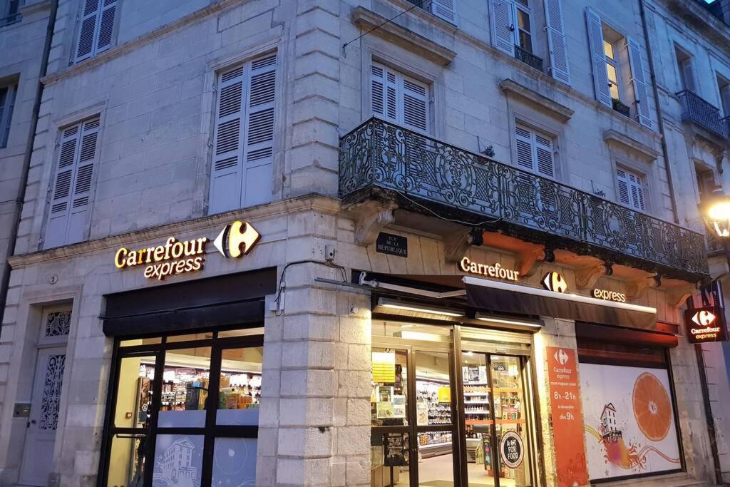 Ferienwohnung Superbe Loft T4 De 96 M2 Au Coeur Périgueux Exterior foto