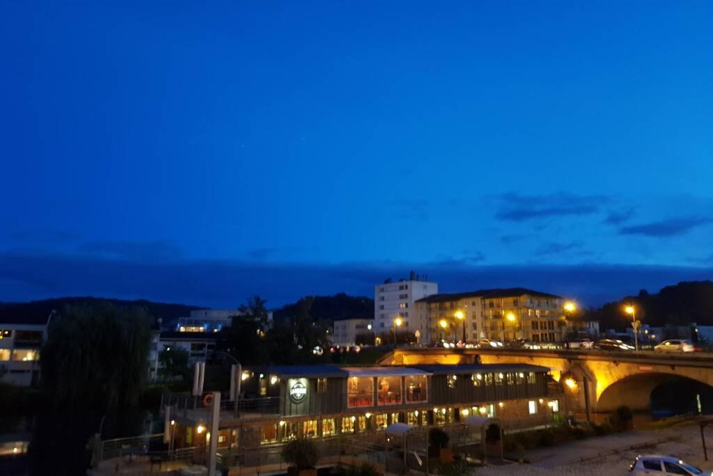 Ferienwohnung Superbe Loft T4 De 96 M2 Au Coeur Périgueux Exterior foto