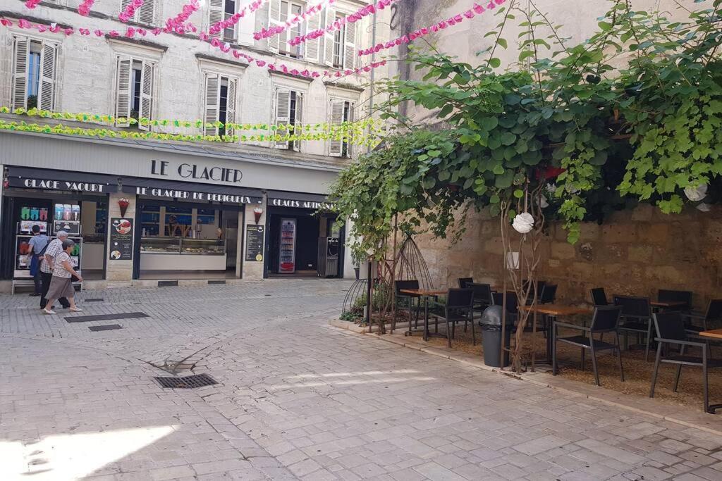 Ferienwohnung Superbe Loft T4 De 96 M2 Au Coeur Périgueux Exterior foto